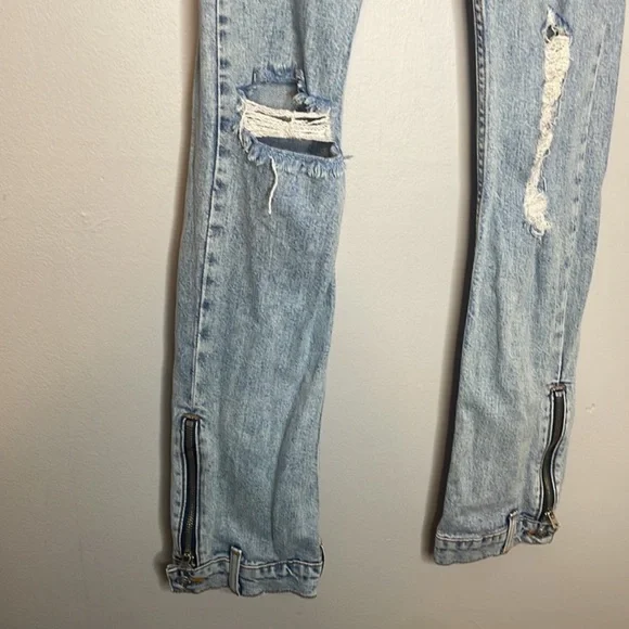REVICE | Distressed Zip Ankle Jeans - Picture 3 of 9